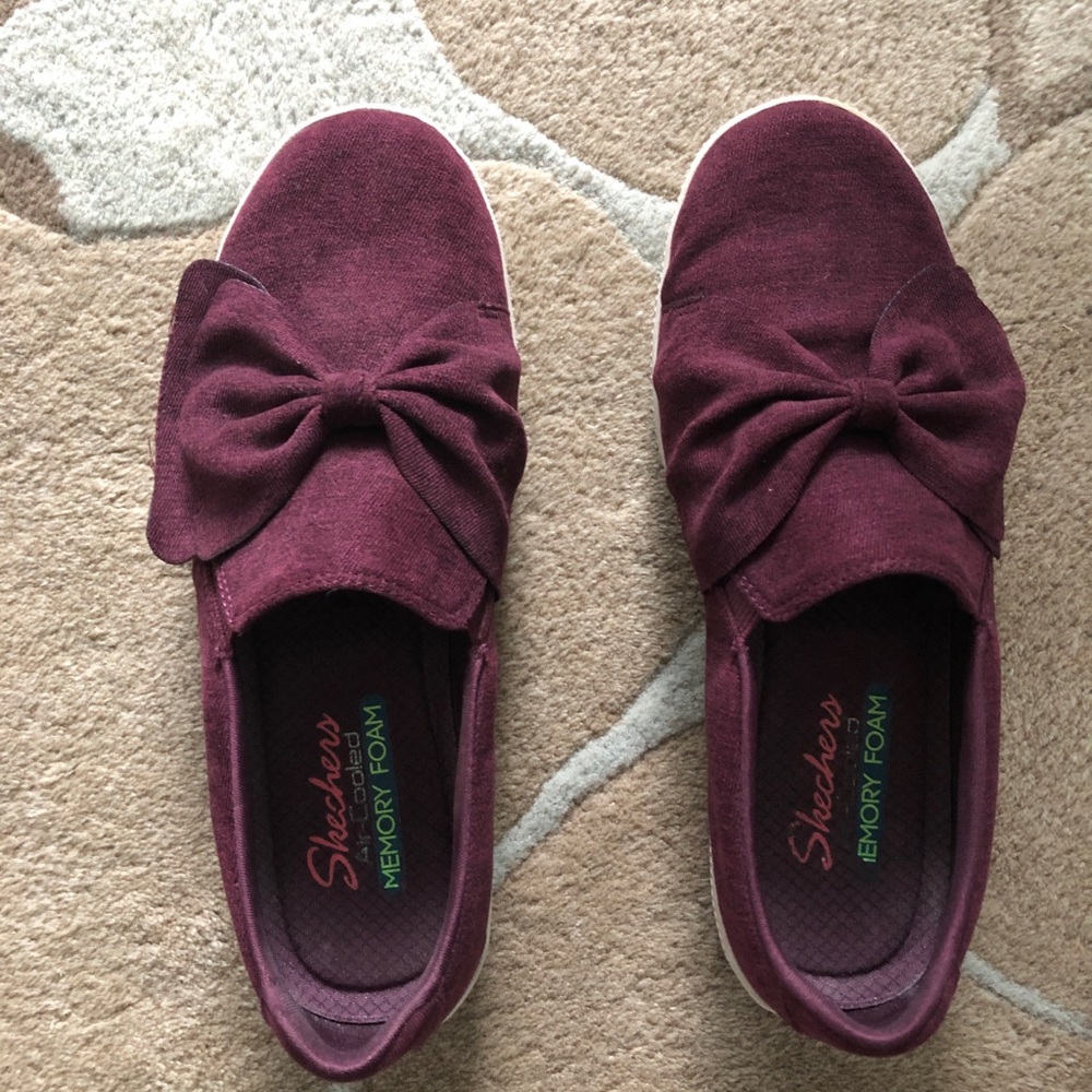 Skechers Purple Sneakers with Suede Finish